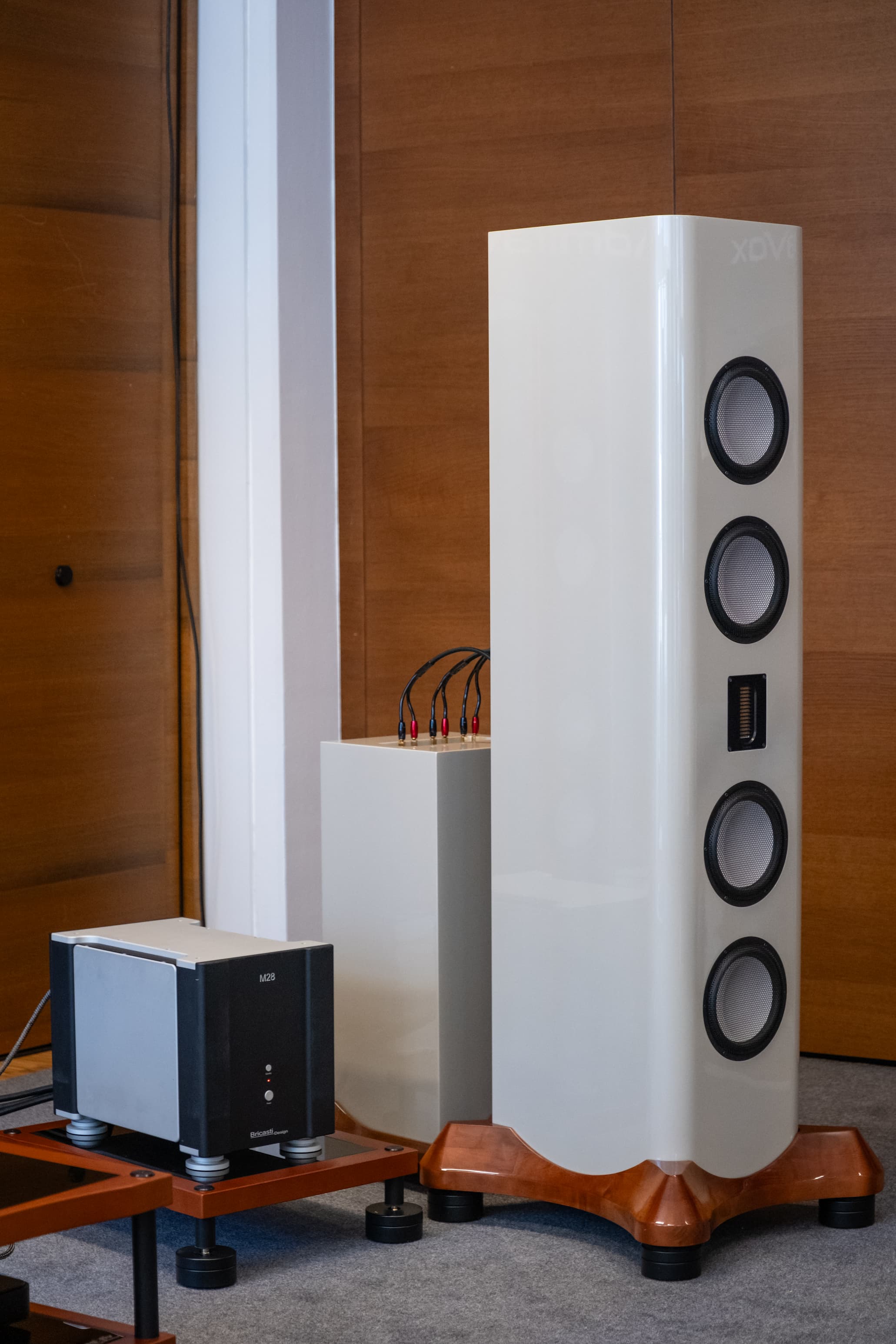 AdmiraVox AV 170 speaker image