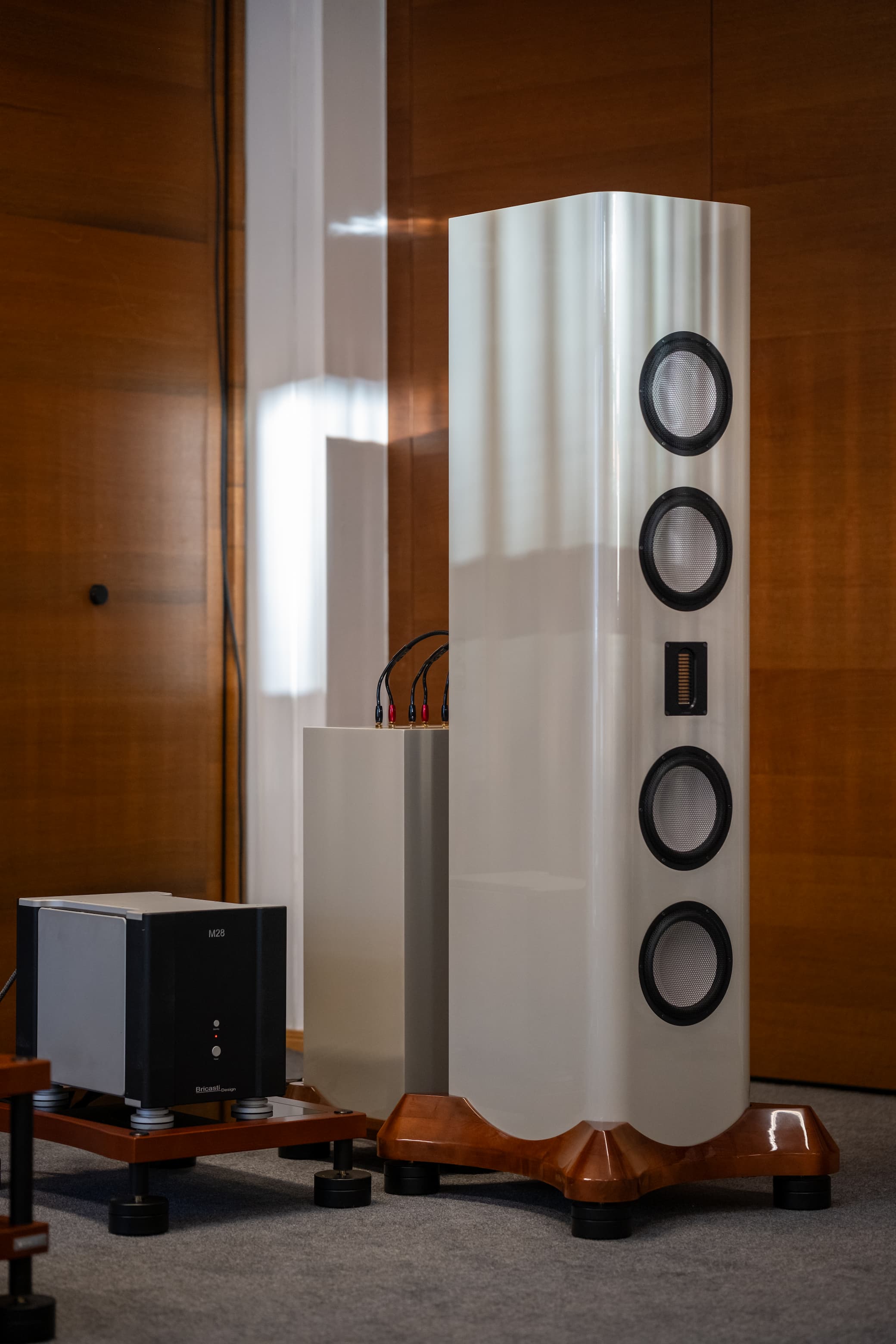 AdmiraVox AV 170 speaker image